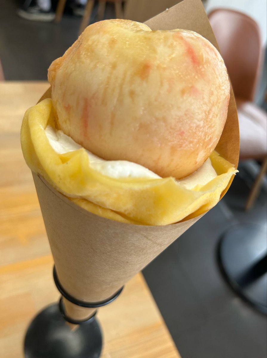 Machrod_vroom's tweet photo. ももももももも
桃のうち🍑(´□`*)

#パーラーやお家 #新発田 #まるごと桃クレープ https://t.co/D8IIBv1cbC