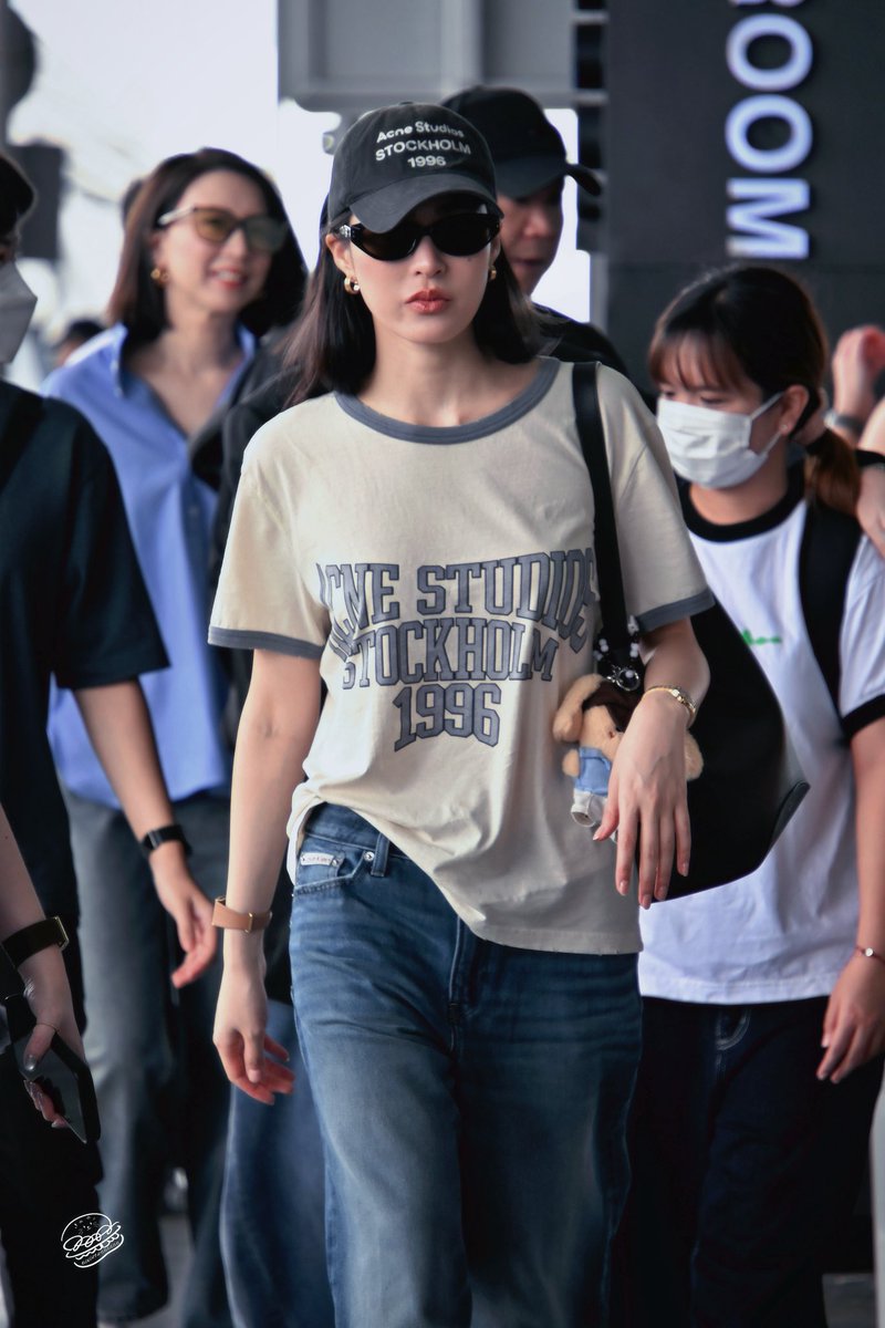 goldenegggggg's tweet photo. 260814
BKK✈️CNX
safe flight ka～

#LinglingKwong #หลิงหลิงคอง‌ https://t.co/LgiqCcdCkk