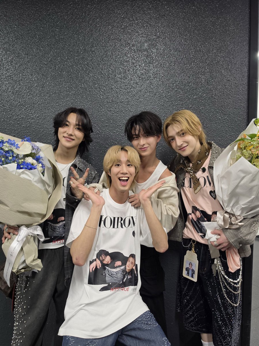 shion_kishinami's tweet photo. BIG LOVE🫶

@roirom_official 
@ao_shunsuke https://t.co/ZPDVvrP2WG