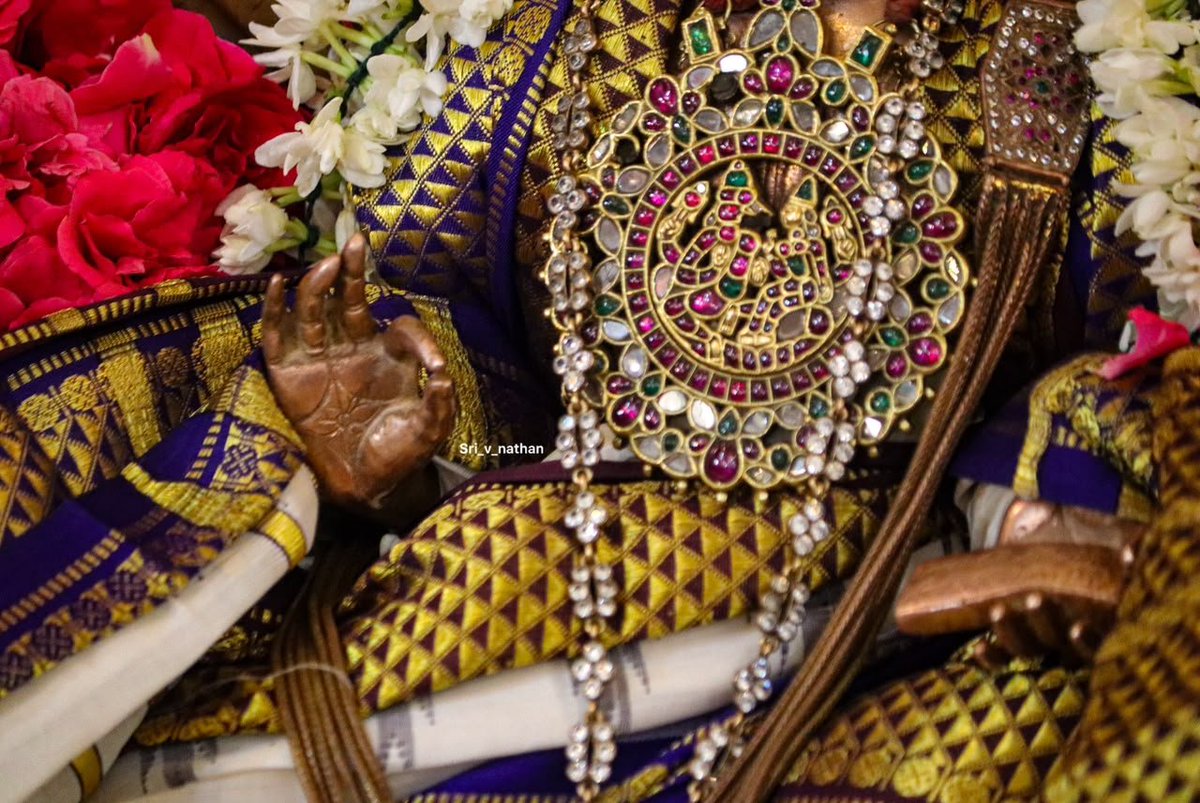 vilakkoli's tweet photo. திருவாடிப்பூர உத்ஸவம் - திருவஹீந்த்ரபுரம் ஸ்வாமி தேசிகன் கைதல சேவை🥹🙇🏻‍♂️❤️ https://t.co/vyeKoMtsw7
