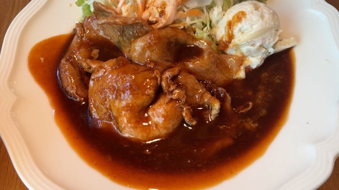 onda3simai4's tweet photo. 謎のグルメ【洋風ポーク生姜焼き定食】

板橋区役所前で、昔ながらの喫茶店『カフェドカド （cafe de CADOT）』には洋風ポーク生姜焼き定食という不思議なメニューがあります
https://t.co/VSDEg9Rxc2

#CADOT #板橋区役所前 #カド #洋風ポーク生姜焼き定食 #B級グルメ #東京刺激クラブ https://t.co/JhR8BQpmUR