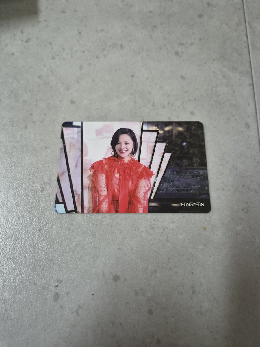iamgorui's tweet photo. 트와이스 신한은행 shinhan bank 포토카드 포카

장당 1.5 

인증은 첫거래시 5.0이상만

뭘 살건지 명확하게
준등기 0.2
우체국택배 0.4
즉입만
wts/lfb  photocard
포카
TWICE PHOTOCARD

나연 정연 모모 사나 지효 미나 다현 채영 쯔위
nayeon jeongyeon momo sana https://t.co/nrIAe7K609