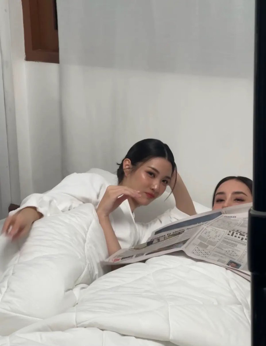 TheSapphicThing's tweet photo. my fave photos 🤭

#GinJay #ginnynatnicha #aangelinaass #จินเจ https://t.co/q41N9agM9p