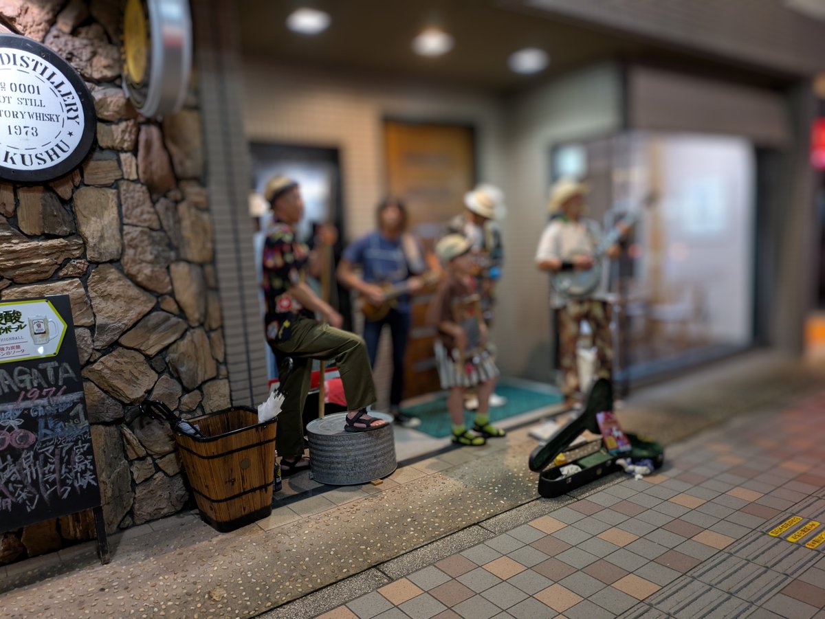mc_it_is's tweet photo. その後夕方からずっと探してたKechon  Kechon Jug Bandを発見！探したよ、マジで
陽気な音楽に酔いしれました https://t.co/uUye4aeOMq