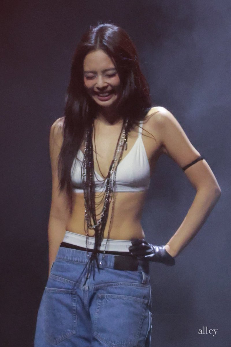 alleykpop's tweet photo. 260814 summersonic preview
#JENNIE #제니 https://t.co/OzbgJh77wb