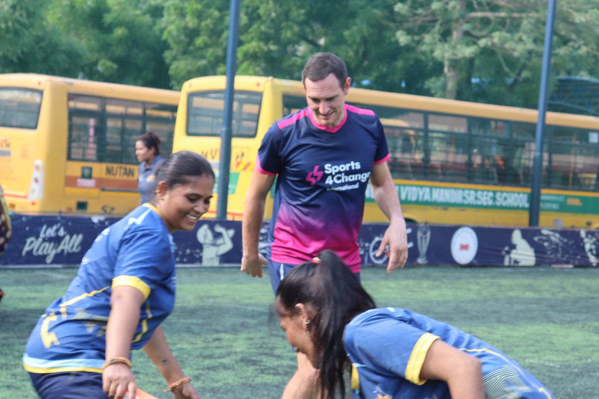 slumsoccer's tweet photo. Mothers from the Seemapuri community joined the Sports4Change coaches for a fun-filled session, playing football, trying new games and enjoying every moment together! 

A memorable day of fun, connection and football in #SportforGoodCityDelhi 

@laureussport https://t.co/WwjmLCISci
