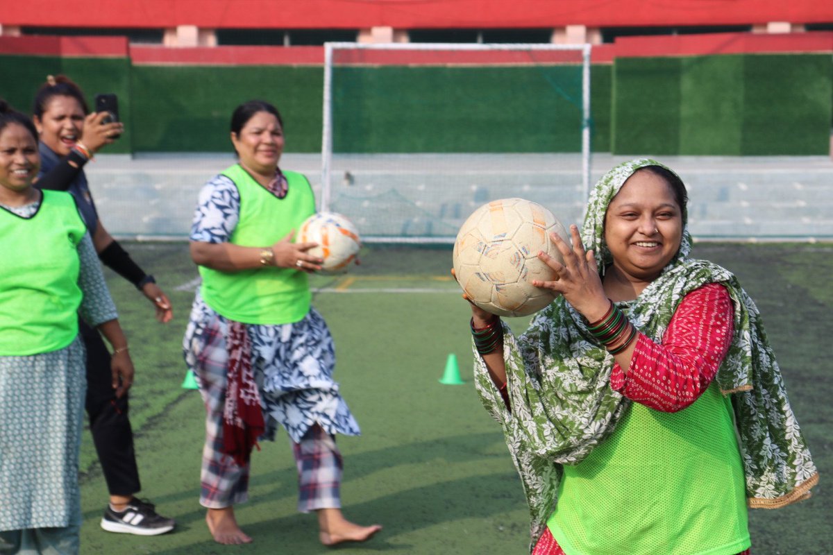 slumsoccer's tweet photo. Mothers from the Seemapuri community joined the Sports4Change coaches for a fun-filled session, playing football, trying new games and enjoying every moment together! 

A memorable day of fun, connection and football in #SportforGoodCityDelhi 

@laureussport https://t.co/WwjmLCISci