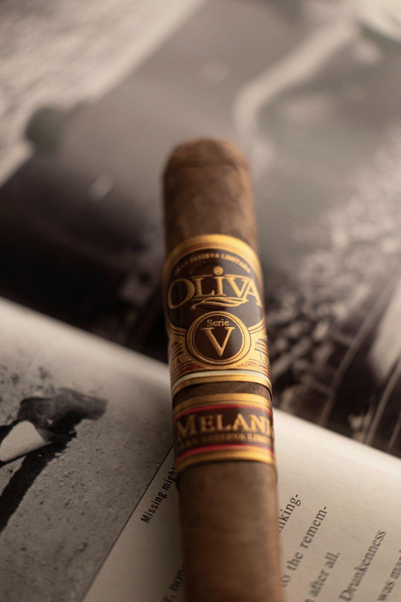 OlivaCigar tweet picture