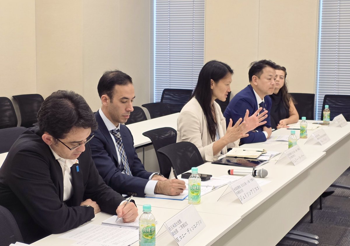 ueno_hiroshi's tweet photo. 先日は、米国国務省 民主主義・人権・労働局のジュリー・ターナー次官補代理代行はじめ米国政府の方々との意見交換会に参加。 
日本側からは「中国による人権侵害を究明し行動する議員連盟」「日本 #ウイグル 国会議員連盟」「日本 #チベット 国会議員連盟」「#南モンゴル を支援する議員連盟」を代表して、古屋圭司先生、山谷えり子先生、石川昭政先生と私が出席いたしました。
今後も、同じ価値観を共有する両国で情報交換を行いつつ、全ての人の人権が尊重され、我々の主権が中国による越境弾圧行為から守られるよう活動してまいります。