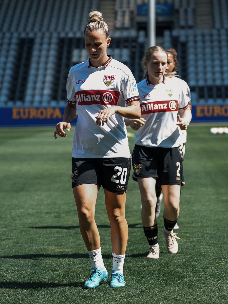 VfB_Frauen's tweet photo. Warm 🆙
#VfBFrauen | #VfB | #SCFVfB | #Testspiel https://t.co/qQtGb68x0t