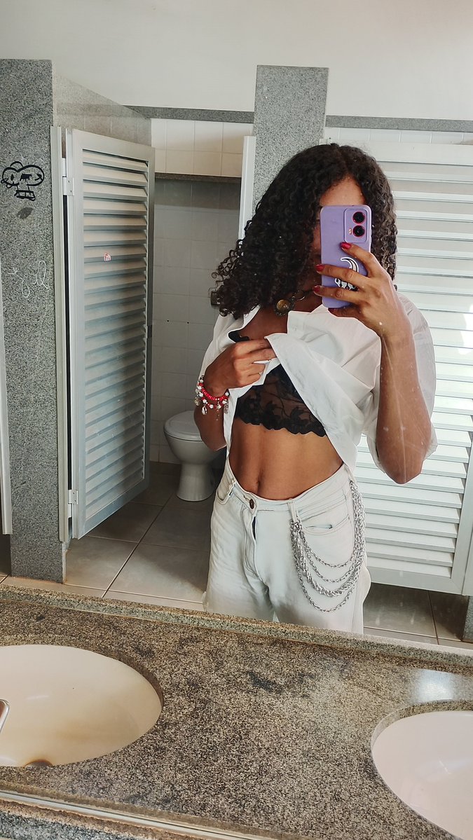 Andy_dxttx's tweet photo. Cê falando merda e a barriga da mãe cada vez mais gostosa ✨ https://t.co/bOuJURsxmN