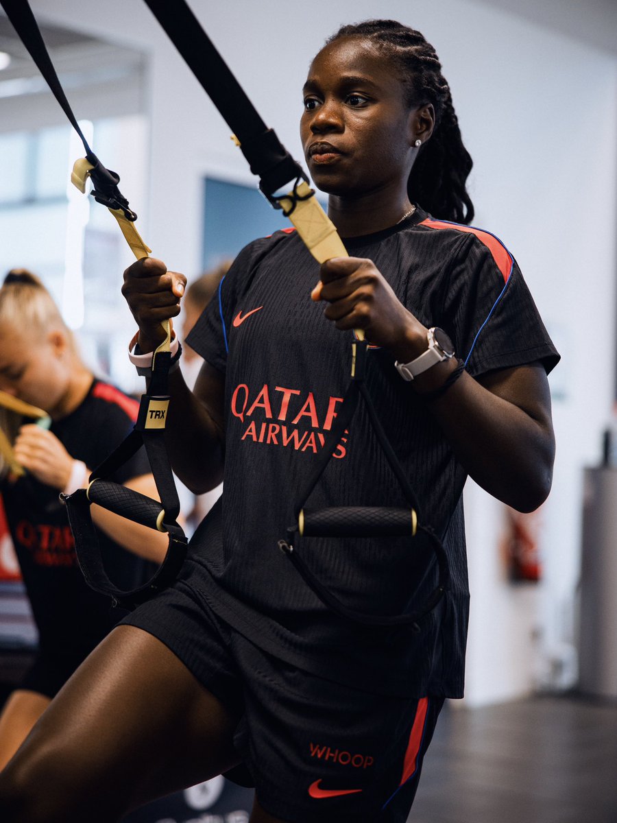 PSG_Feminines's tweet photo. Au travail ! 💪 https://t.co/KaO5ClmVft