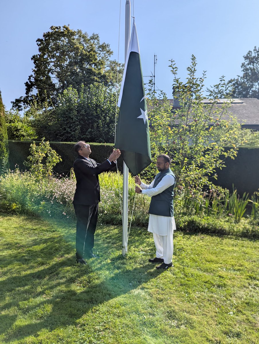 PakUN_Geneva's tweet photo. The @PakUN_Geneva celebrates the Independence Day of Pakistan. Charge d'Affaires (a.i.) Jawad Ali led a dignified flag hoisting ceremony at Pakistan House. 

On this occasion, we renew our commitment to Pakistan’s continued progress, prosperity, and peace. The enduring vision of Quid-e-Azam Muhammad Ali Jinnah continues to guide our resilient journey. 
 
#Pakistanat80