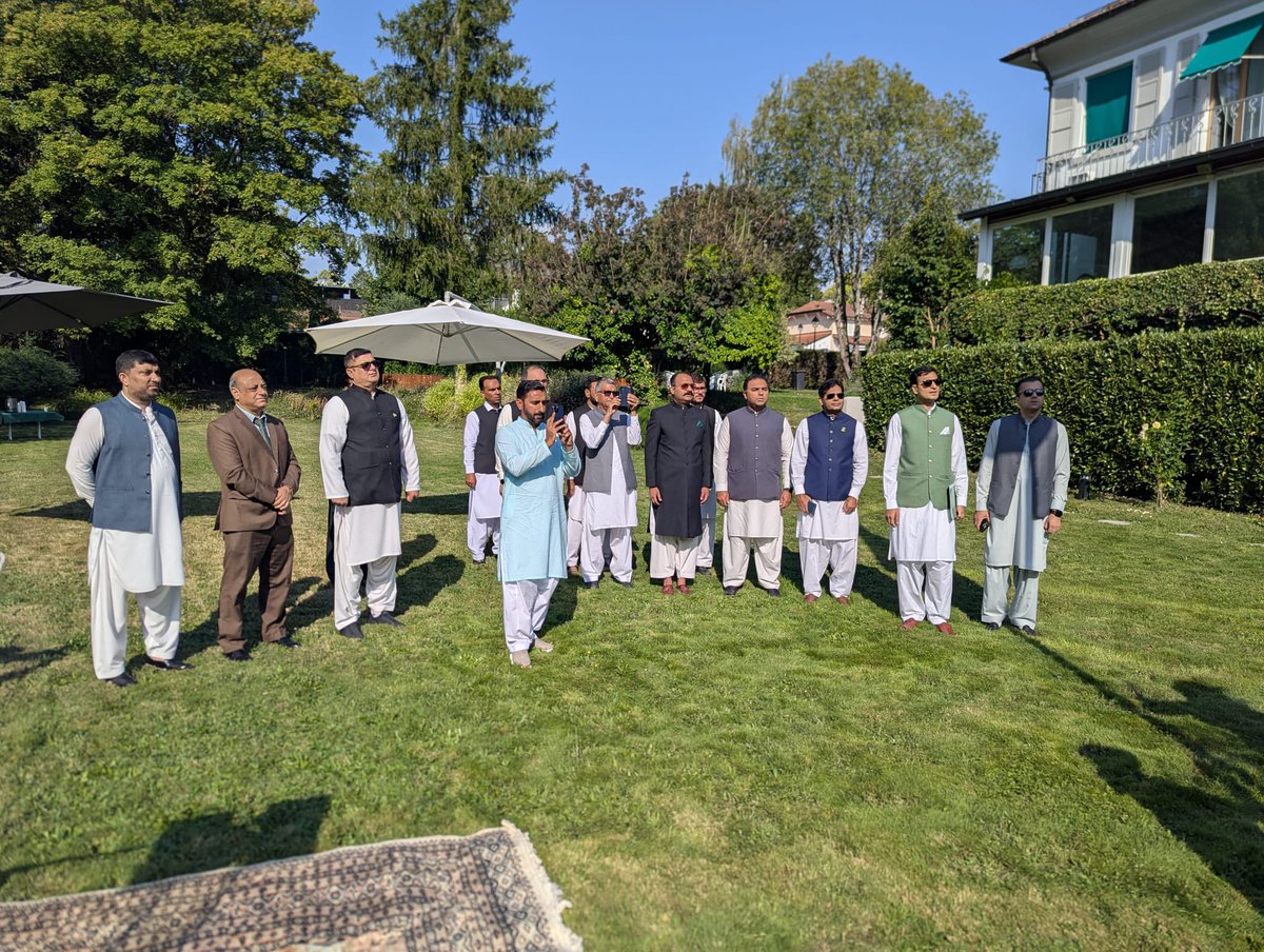 PakUN_Geneva's tweet photo. The @PakUN_Geneva celebrates the Independence Day of Pakistan. Charge d'Affaires (a.i.) Jawad Ali led a dignified flag hoisting ceremony at Pakistan House. 

On this occasion, we renew our commitment to Pakistan’s continued progress, prosperity, and peace. The enduring vision of Quid-e-Azam Muhammad Ali Jinnah continues to guide our resilient journey. 
 
#Pakistanat80