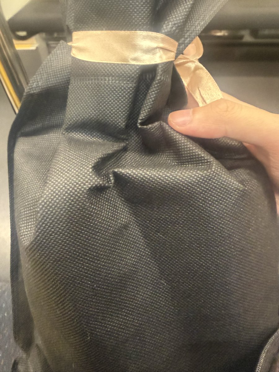 daichan06011's tweet photo. 1等とっても嬉しかった😊
最高に幸せなライブでした✨
れにちゃんにホントに心から感謝です🥹🙇
先に名前言ってくれて少し緊張ほぐれました☺️
ありがとー！！！！！！！💜
サンバも素晴らしかった！

そして2等当たった方もおめでとうございます㊗️💜🥰
#れにちゃん
#高城れに https://t.co/VNnUk4q49m