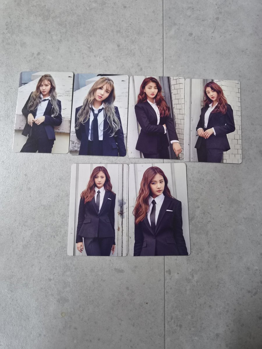 iamgorui's tweet photo. 트와이스 once begins event 포토카드 
원스비긴스 첫번째 팬미팅 포카 

Each 0.4

인증은 첫거래시 5.0이상만

뭘 살건지 명확하게 말하세요
준등기 0.2
우체국택배 0.4
즉입만
wts/lfb  photocard
포카
TWICE 

나연 정연 모모 사나 지효 미나 다현 채영 쯔위
nayeon jeongyeon momo sana 10주년 https://t.co/b30a8otRD1