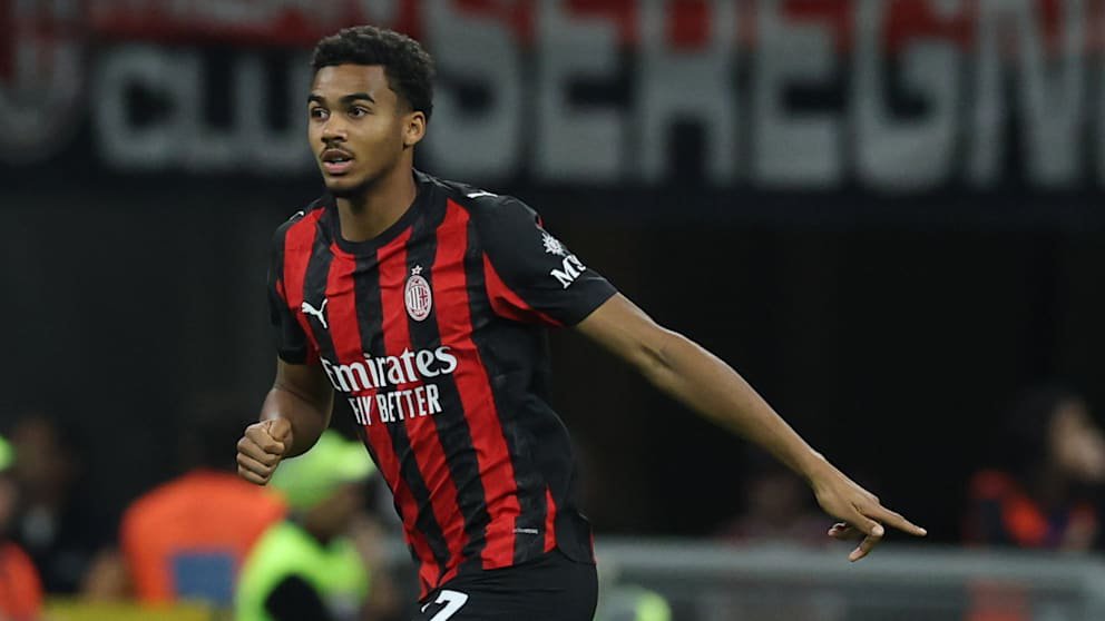 TorNetz98's tweet photo. Ein Talent to Watch &amp; mögliches Transferziel für die #bundesliga: David #Odogu vom #acmilan. 

20 Jahre alt, 1,91m groß, gebürtiger Berliner und ausgebildet beim #vflwolfsburg. 

Leider unter #Amorim aussortiert.

Gibt es Gerüchte @Plettigoal ?
#pletti https://t.co/o3CfSeegYP