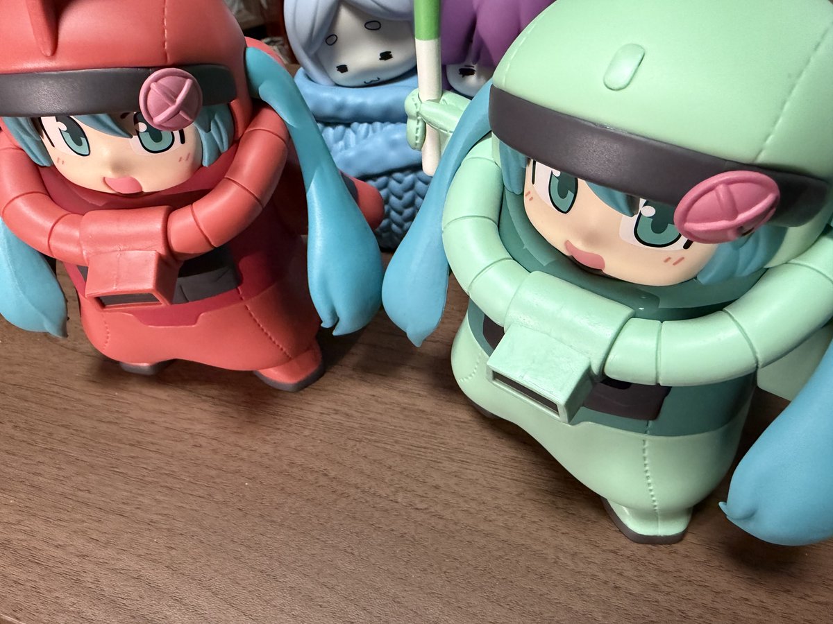 nanasi0's tweet photo. 今日はドライブの途中でブックオフに寄ったらなんか強そうなミクさんが売ってたので買ってきた https://t.co/3B1Ildsl4e