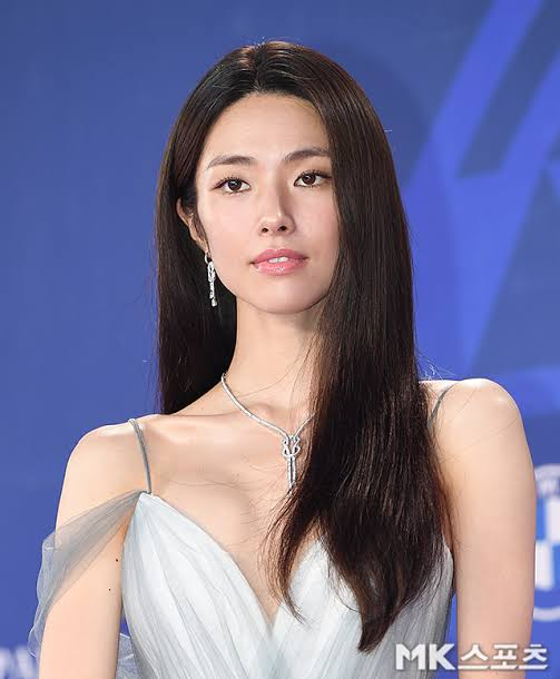 pannchoa's tweet photo. Ha Young posts an apology on her Weibo account and faces the fury of Chinese netizens
https://t.co/tiaB3vpUFV https://t.co/qN0txzT2Xs
