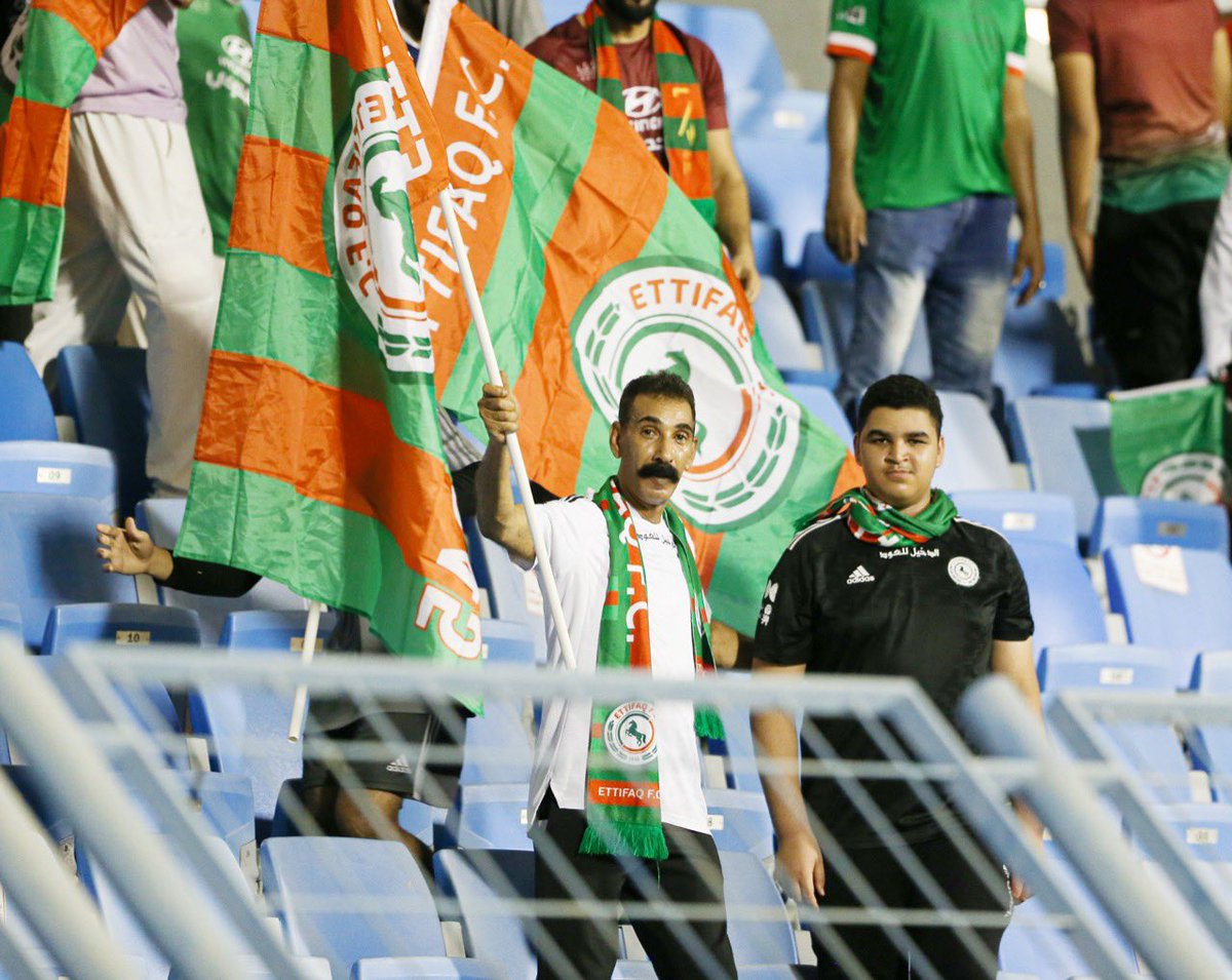 02Kuwaiti's tweet photo. السلام عليكم 
اليوم نجدد العهد والولاء والانتماء إلى كبير الشرقية نادي الاتفاق في الحضور والوقوف خلف الفريق من  خلال المدرج ودعم كل شي يتعلق بنواخده https://t.co/dFeYOLP85r