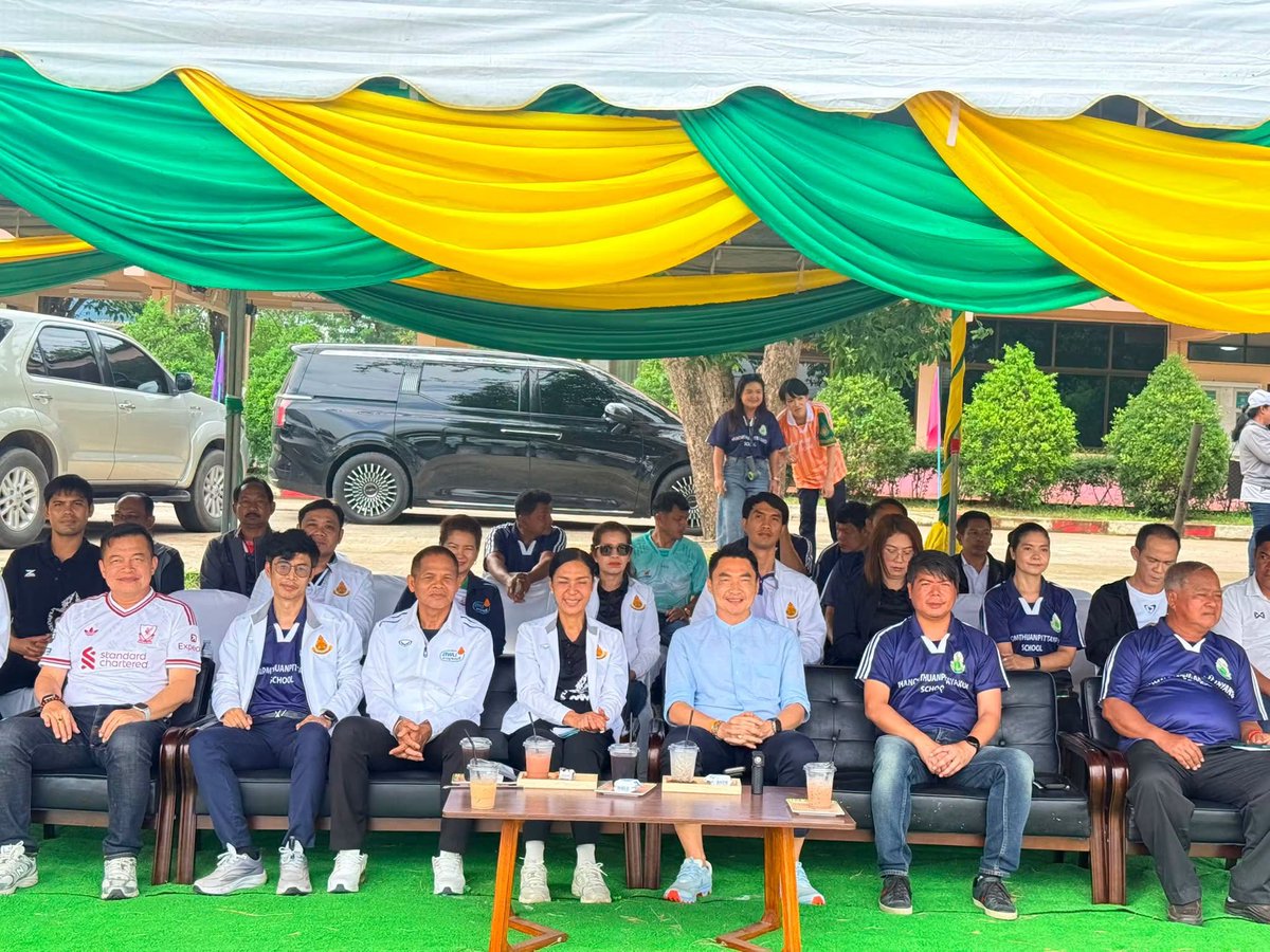 wisadsing's tweet photo. 12 กพ 69
ร่วมพิธีเปิดกีฬาสีภายใน ��ร.พนมทวนพิทยาคมฯ https://t.co/sZK2IJSnf1