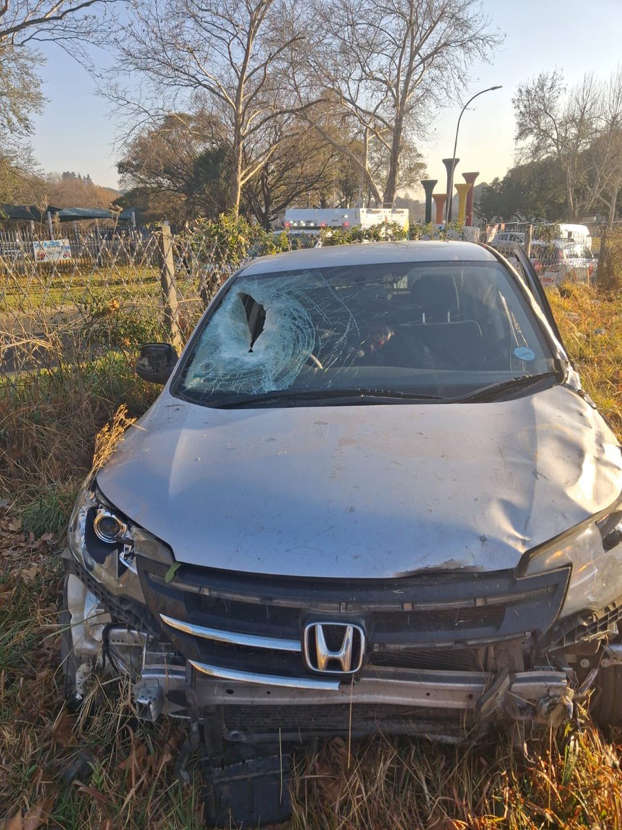 k9_reaper's tweet photo. A woman lost her life today after a rock was thrown through the window of her vehicle. One of South Africa's major crime issues is rock throwing, with the hopes that you crash. Once you crash, you are robbed, raped and or murdered. https://t.co/Ly85vR6dQB