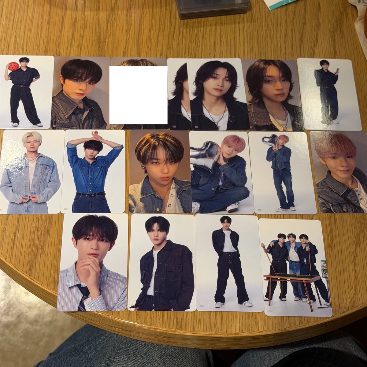 ununchury's tweet photo. KO1KEYZ 1ST FAN MEETING 
ファンミ ペンミ トレカ 交換

譲: 
柳谷 005 007
小野 002 007
照井 005
杉山 004
シヨン 004
濱田 007
矢田 003 005 007
飯塚 001
安部 004 006

求: シンヘン(2枚目💕最優先)

#KO1KEYZ交換 https://t.co/NRpR1vZm66