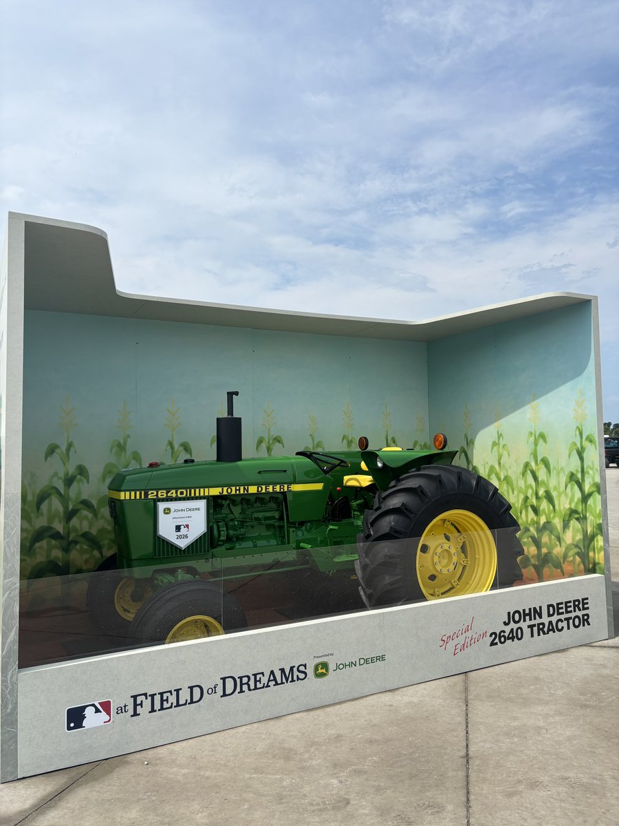 neil_dahlstrom's tweet photo. @apasztor82 @JohnDeere @MLB @fodmoviesite @apasztor82 it was real!! https://t.co/U4eN2LYqva