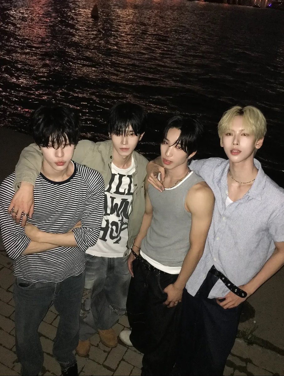 _xzthy's tweet photo. 早く会いたい❤️#오버스 #OVUS https://t.co/BtH15h2imG