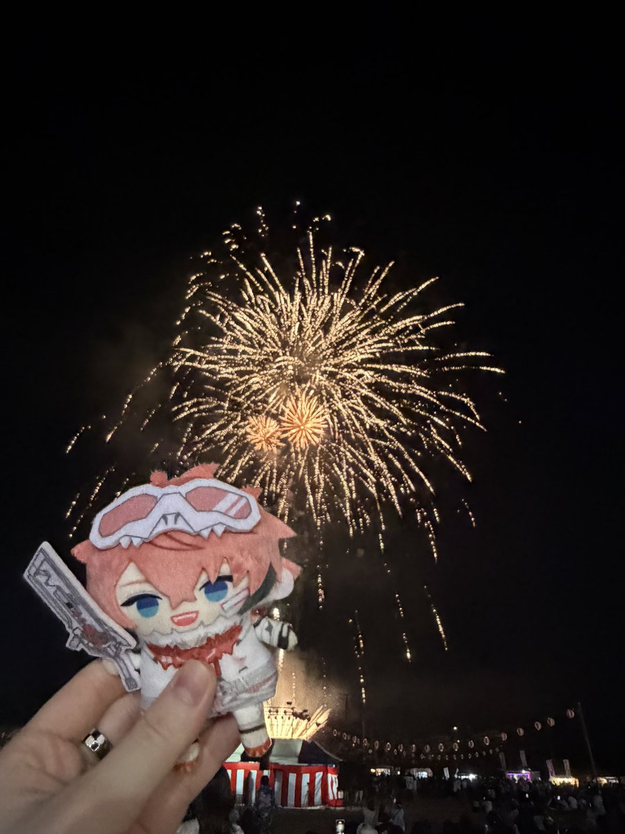 RiiO_27's tweet photo. 浴衣着てウェンくん連れて夏祭り行って来たよ〜！！！🎆
久しぶりに見た花火は綺麗でした✨️
#ウェン巡回中 https://t.co/DPl1NXf4W0