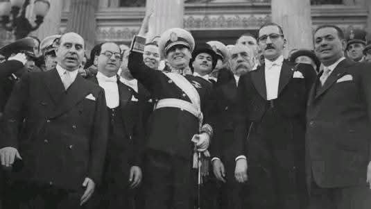 ElAguanteP8598's tweet photo. "Si ellos colonizan de nuevo el país, nosotros lo independizaremos otra vez".

Juan Domingo Perón 🇦🇷 https://t.co/D0Qp2i25nw