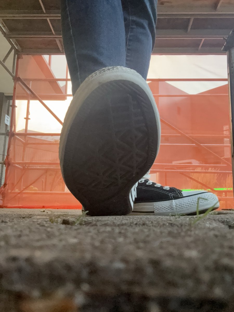 Size_Rae's tweet photo. So small I didn’t even notice you down there. Or so you think 😈
#macro #converse #crush #unaware #giant https://t.co/4c25B5M9TR