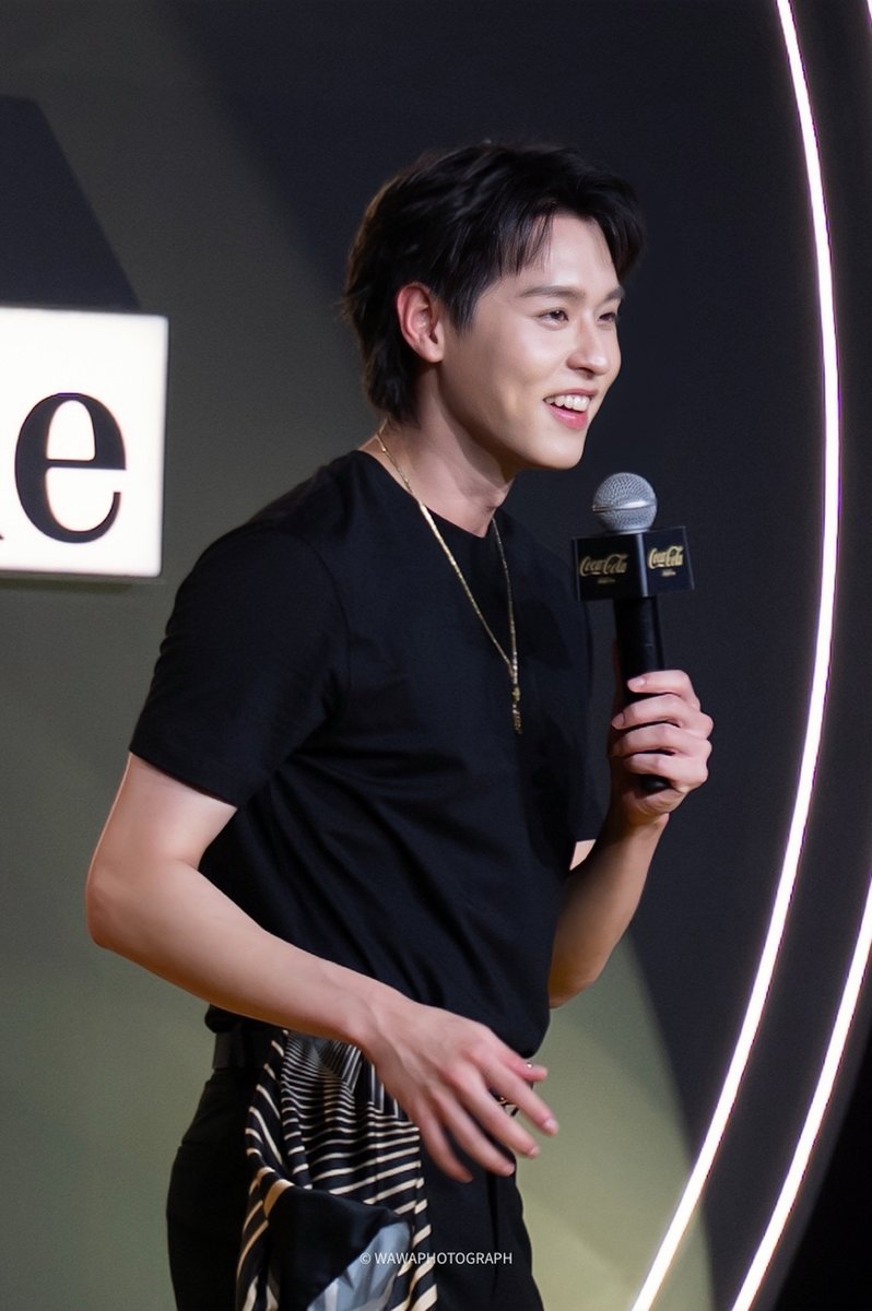 wawaawaaa_'s tweet photo. บิวกิ้น ตัวบึ้กอ่ะ! 💪🏻💪🏻💪🏻

#BILLKINXCokeZeroZero #bbillkin https://t.co/MHrB3dlXKf