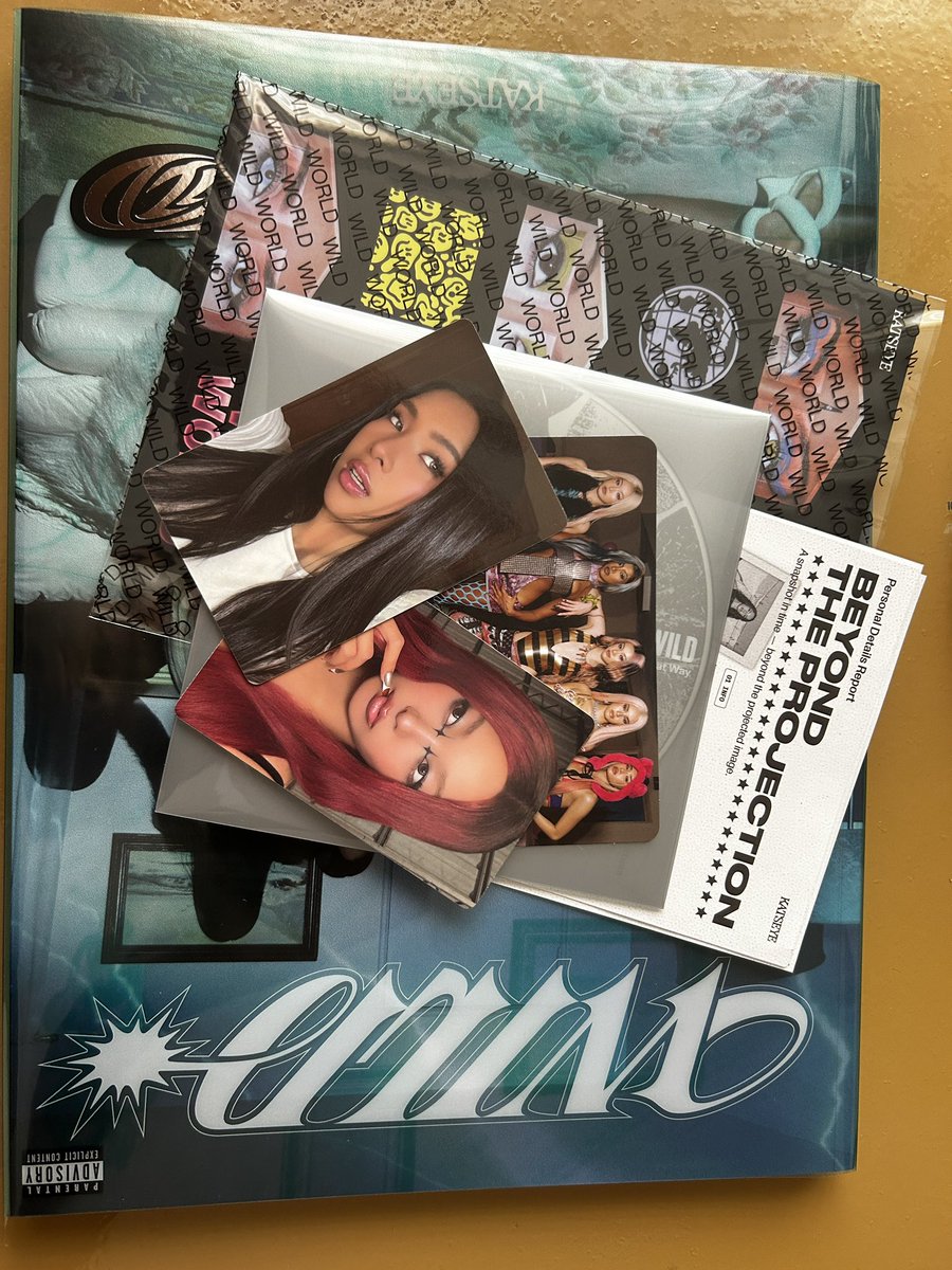 chesasoo's tweet photo. My wild pulls!!!! @katseyeworld 
so lucky to have pulled sophia 🫶🏻🫶🏻 https://t.co/4GjJnE1UHh