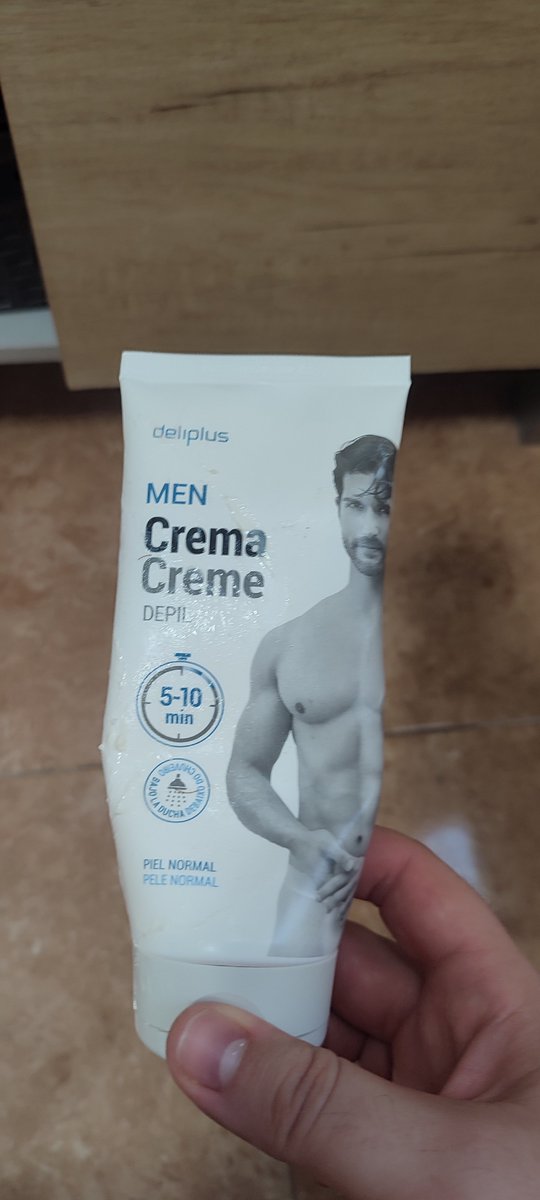 una4quesos's tweet photo. @Javiiermz_mphy @Mercadona Mucho cuidado con la crema depilatoria de @Mercadona.

Me ha provocado quemaduras químicas de 1er grado (con parte de Urgencias).

​Atención al Cliente se desentiende y rechaza cubrirme los gastos de las cremas que he tenido que utilizar, hay que tener cara!! @consumidores https://t.co/cuW7o5WCvq