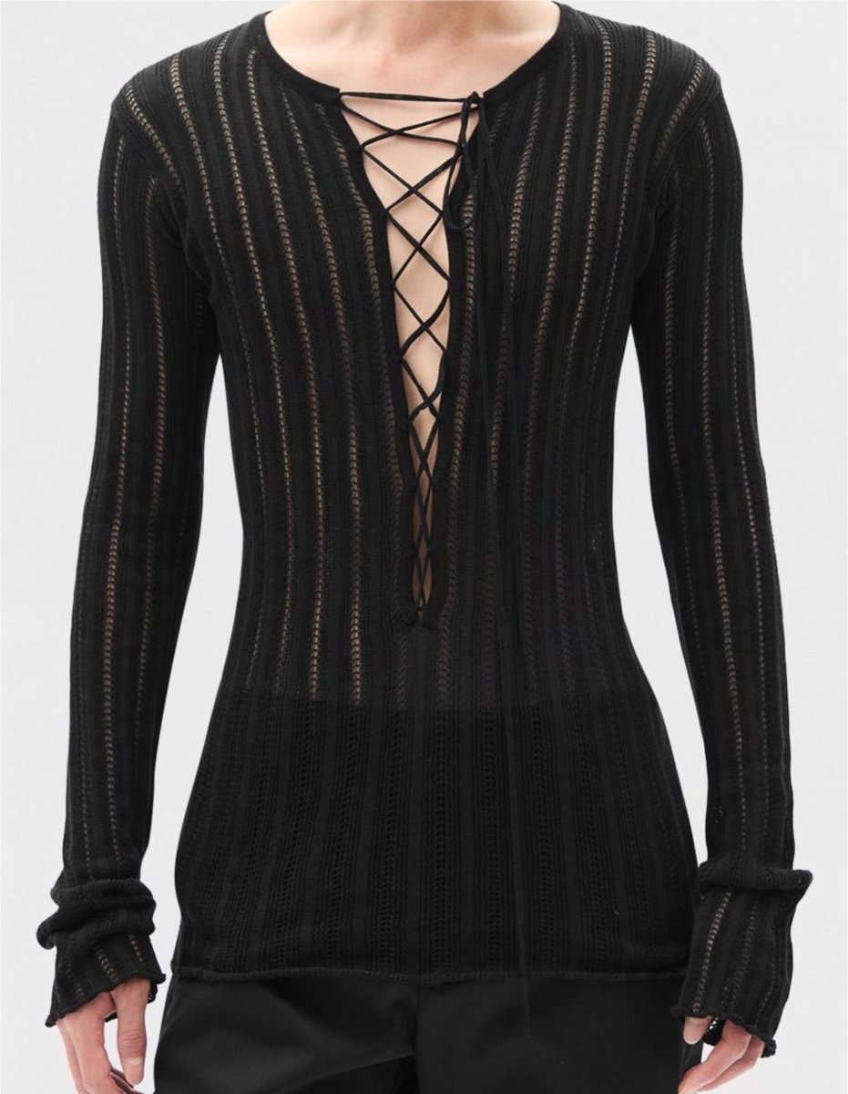 thvismuse's tweet photo. WDYM Taehyung was hiding this cunty asf top under the jacket??? https://t.co/iYcy5o6bjl
