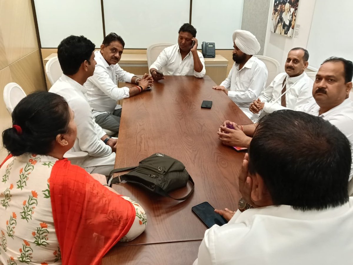 amarjeet094's tweet photo. कांग्रेस मुख्यालय इंद्रा भवन मे स्वतंत्रता दिवस 15 अगस्त को कांग्रेस अध्यक्ष मल्लिकार्जुन खरगे जी द्वारा ध्वजारोहण की तैयारी मे कांग्रेस सेवादल मुख्य संगठक श्री @srinivasiyc के नेतृत्व मे राष्ट्रीय पदाधिकारियो की बैठक मे ! https://t.co/MWDOHVQWbL