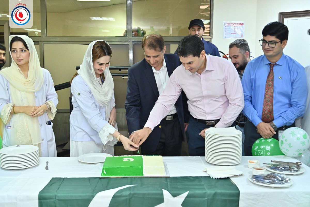 PICMTI's tweet photo. @PICMTI_OFFICIAL marked #Pakistan’s 79th Independence Day with national spirit and pride.

The celebration was attended by Prof. Dr. Shahkar Ahmad Shah, Dean &amp; CEO; Dr. Ali Raza, Medical Director; and Qazi Saadullah, Hospital Director, along with PIC staff. https://t.co/DG5jvfcDRq