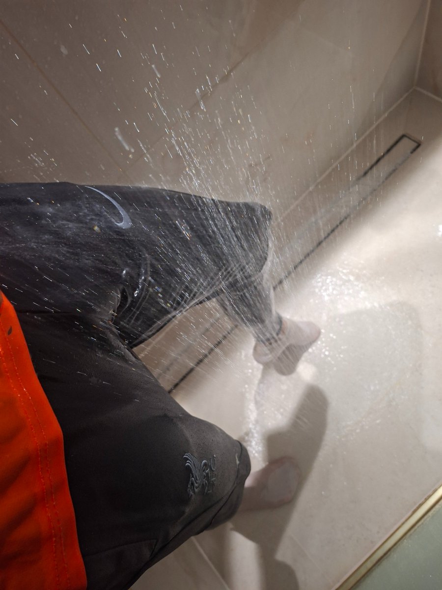 GearboyCash's tweet photo. #wetgear #shower #soaked #wet #sportswear. Time to clean up the mess. 💧 https://t.co/URT8smCC13