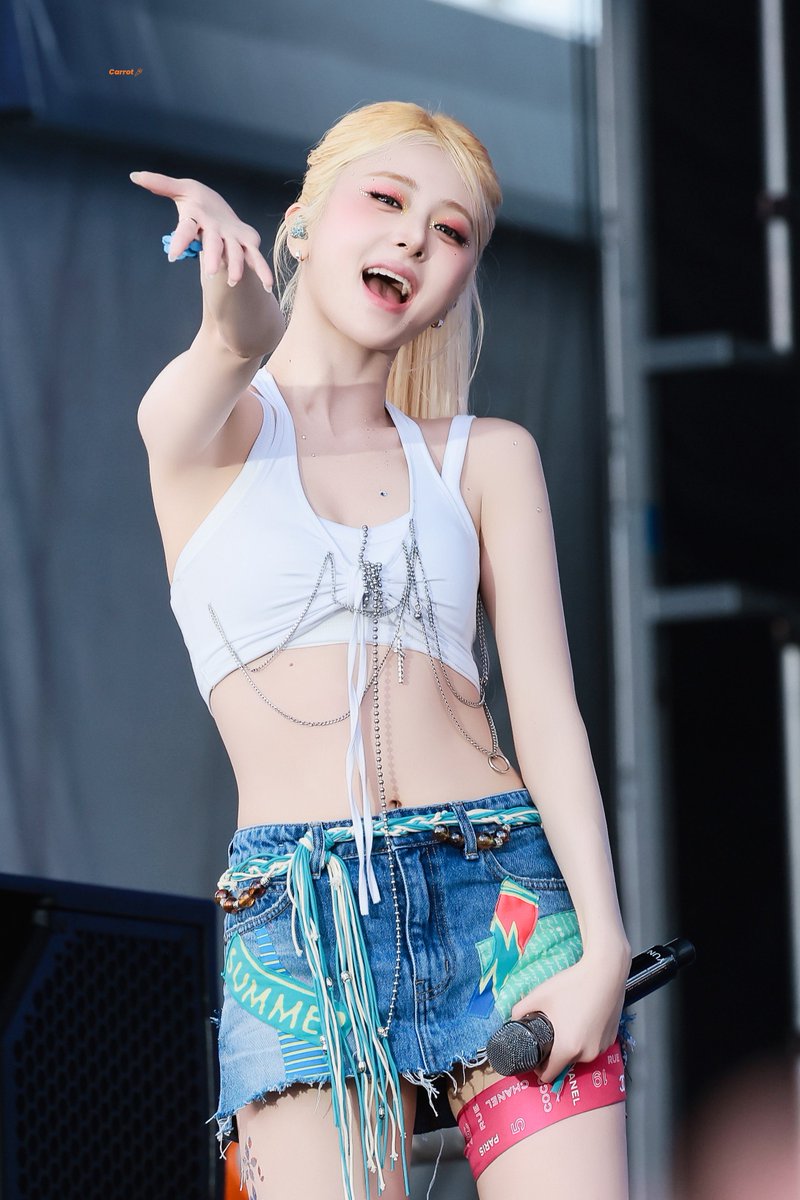 carrot_hyj's tweet photo. 260814 summer sonic👱🏻‍♀️

#르세라핌 #LE_SSERAFIM 
#허윤진 #HUHYUNJIN #윤진 #ユンジン https://t.co/V5xF3bWSxN