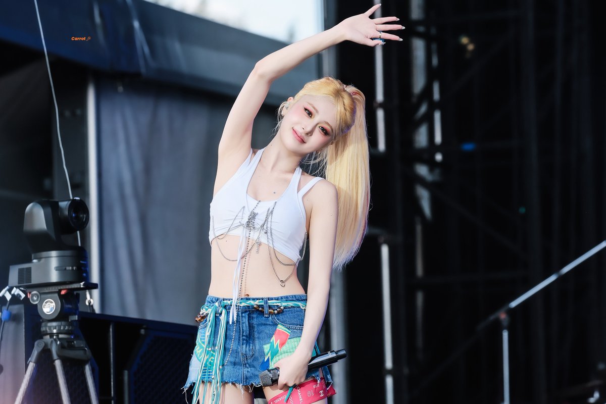 carrot_hyj's tweet photo. 260814 summer sonic👱🏻‍♀️

#르세라핌 #LE_SSERAFIM 
#허윤진 #HUHYUNJIN #윤진 #ユンジン https://t.co/V5xF3bWSxN