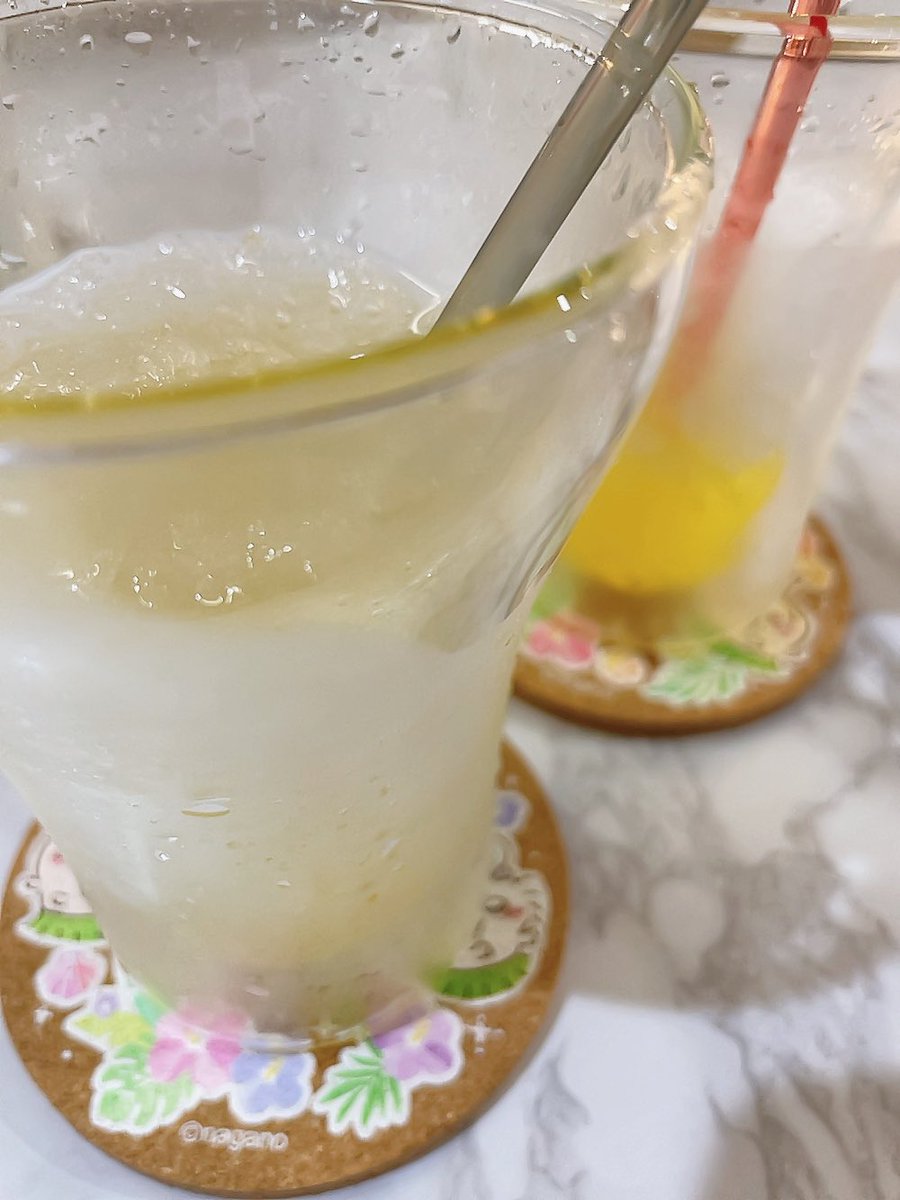 usashiny's tweet photo. かき氷にシャンパンかけてみる🍧🍾✴︎ .。 https://t.co/eGZPXEycpW