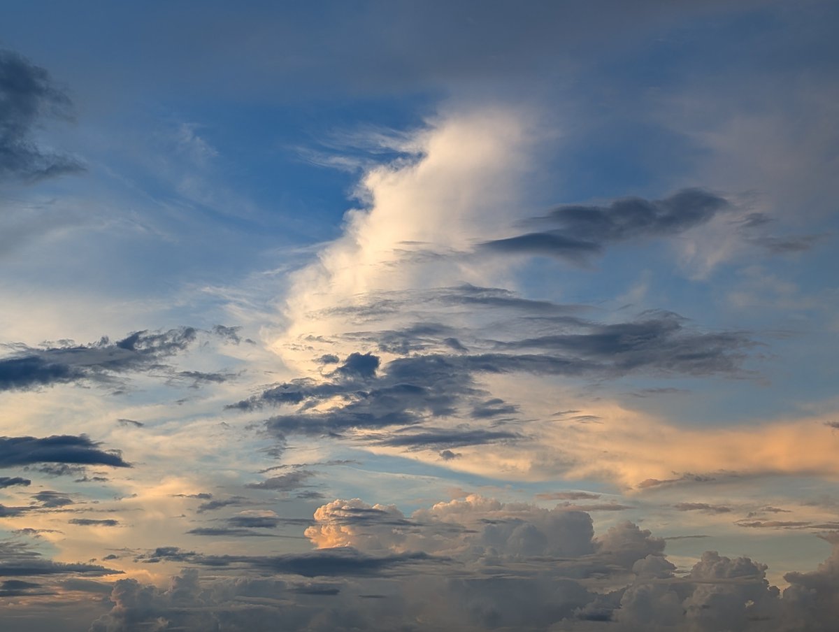 horialive's tweet photo. #イマソラ 
#都心方面 https://t.co/KFqRHctyef