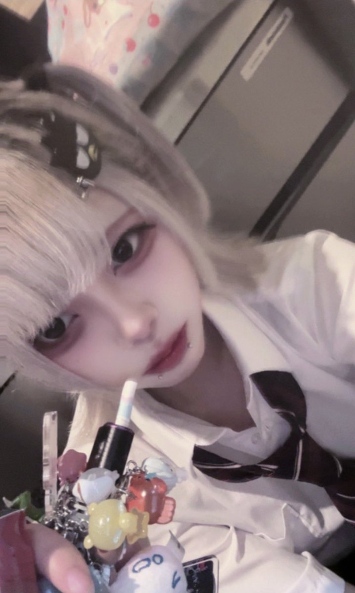 usa_yxy's tweet photo. います！ フリーコスイベント制服です #コンカフェ #コンカフェ嬢 #歌舞伎町 #コンカフェ営業 #コスプレ https://t.co/bbbY5qXpF5