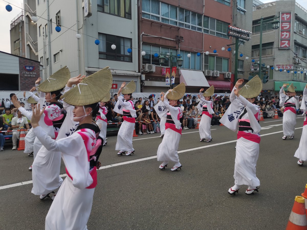 vanillanormad's tweet photo. 徳島市の阿波おどりに来た https://t.co/y7fnYBosay