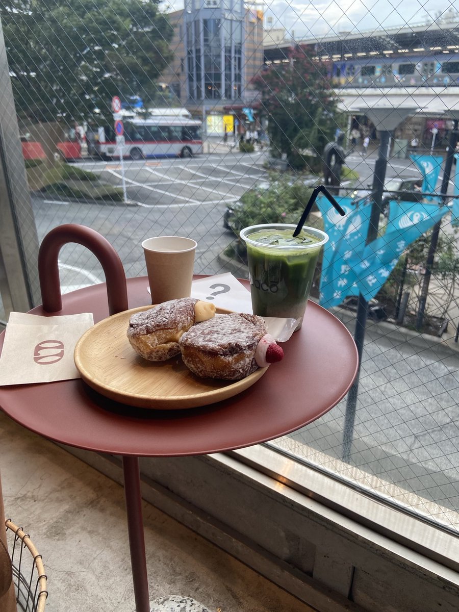 ally2001tomo's tweet photo. ヨガ友に誘われて自由ヶ丘で筋トレエクササイズのクラスに参加してからのドーナツ🍩 https://t.co/F8lfdA4Z9B