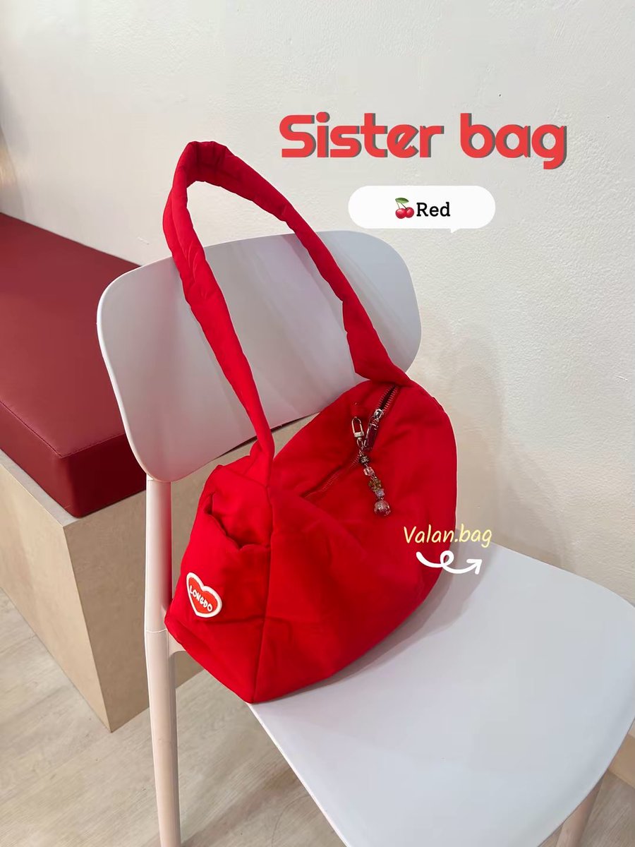 ValanBag's tweet photo. 🍒กระเป๋าสะพายใบใหญ่ Sister bag สีแดง ผ้าเคลือบกันน้ำ ตัวปิดกระเป๋าเป็นซิป ใส่ Notebook ขนาด 13 นิ้วได้ ด้านในมีช่องซิปเล็ก ด้านข้างมีช่องใส่มือถือ

https://t.co/KBSA56n0Lw

#Shopeeaffiliate #ป้ายยา #รีวิว #กระเป๋า #กระเป๋าผ้า #กระเป๋าสะพายไหล่ #กระเป๋าแฟชั่น #กระเป๋าผู้หญิง #bag https://t.co/zldvJW56Zx