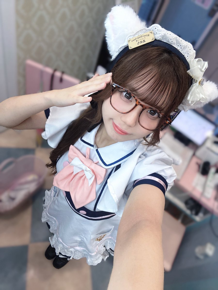 amechi_md's tweet photo. 今日の朝撮ったのに写真載っけ忘れた‼️
今日も入国ありがとうございました〰️🫪
ライブお写真楽しかったです^^
明日はあめちは浴衣ウィーク浴衣担当です👘💖お月様です🌙✨
みんな‼️‼️‼️きて‼️‼️‼️‼️ https://t.co/t3ciADa4dH
