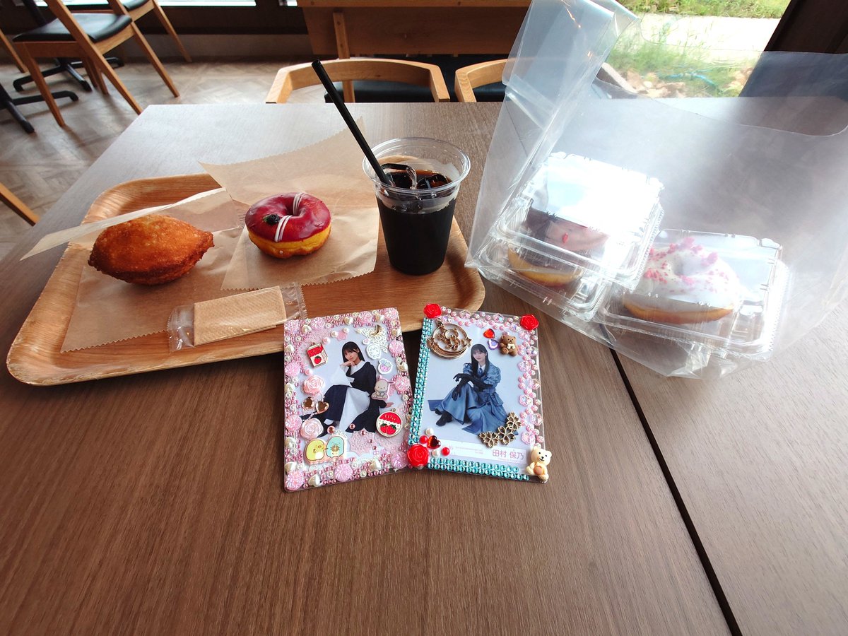 shijimingtimeis's tweet photo. 月岡ドーナツ

ドーナツふわふわで美味しかったです
コーヒーも好きなコーヒーでした
が、カレーパンがおいしすぎた、人生のフルコースのカレーパン枠はここで決まり
#櫻旅
#田村保乃
#中嶋優月 https://t.co/6AITEOCHaP