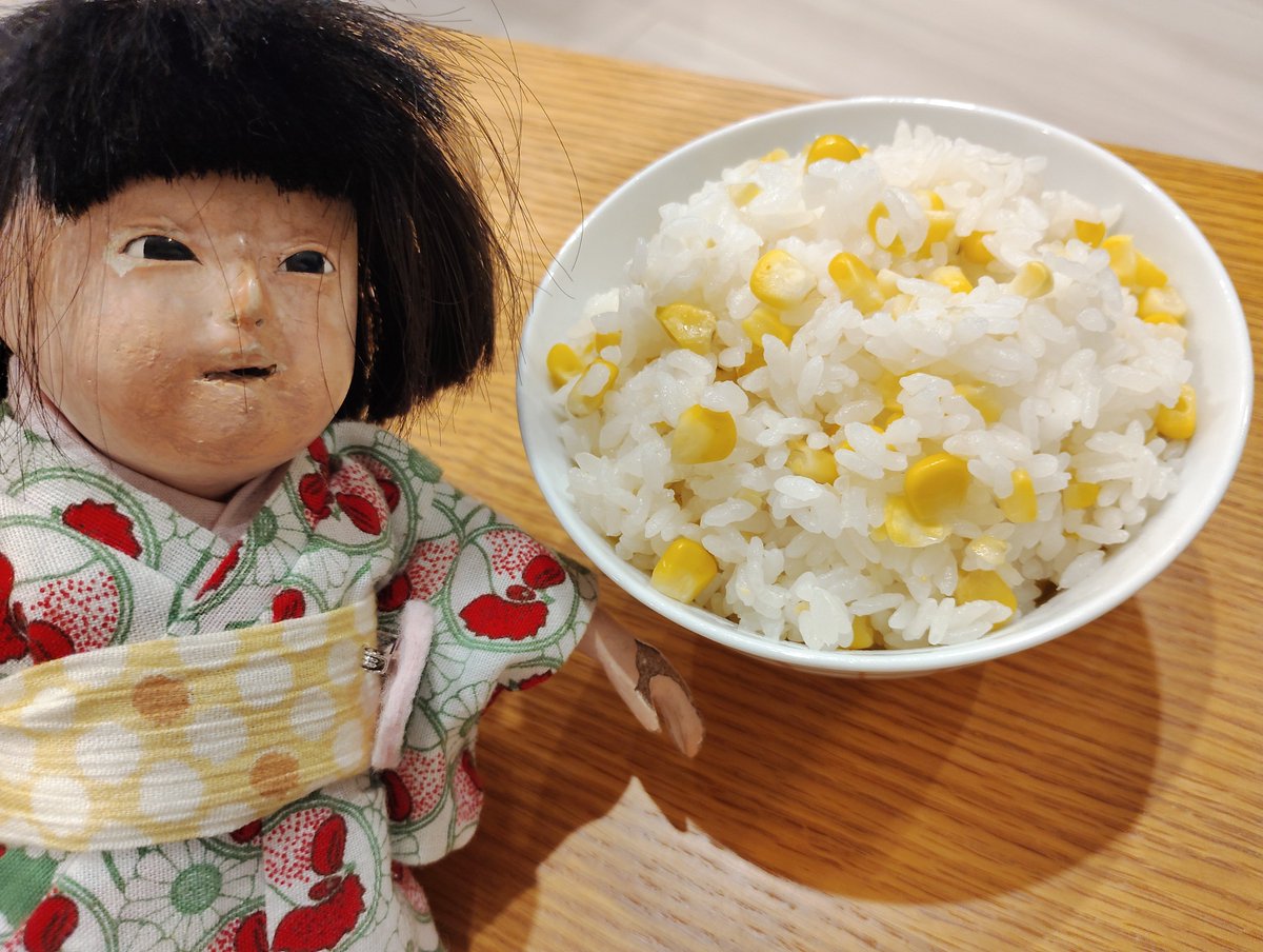 8h8A6L3x3h4hkC8's tweet photo. きくえは清少納言ばりに季節感を大事にする女……おもに食べ物でね🌽🍚 https://t.co/Qlf3kCeoxn